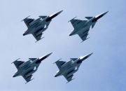 -不同赛场，同一主宰，骑士绝杀与保罗接管F1的平行叙事