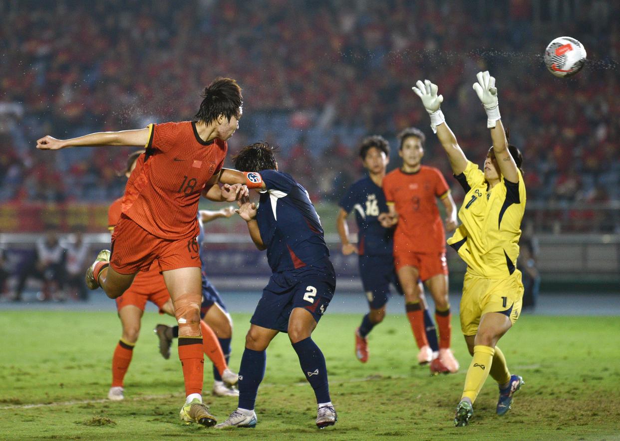 国际足坛精彩瞬间回放,感动再现 国际足坛精彩瞬间回放,感动再现