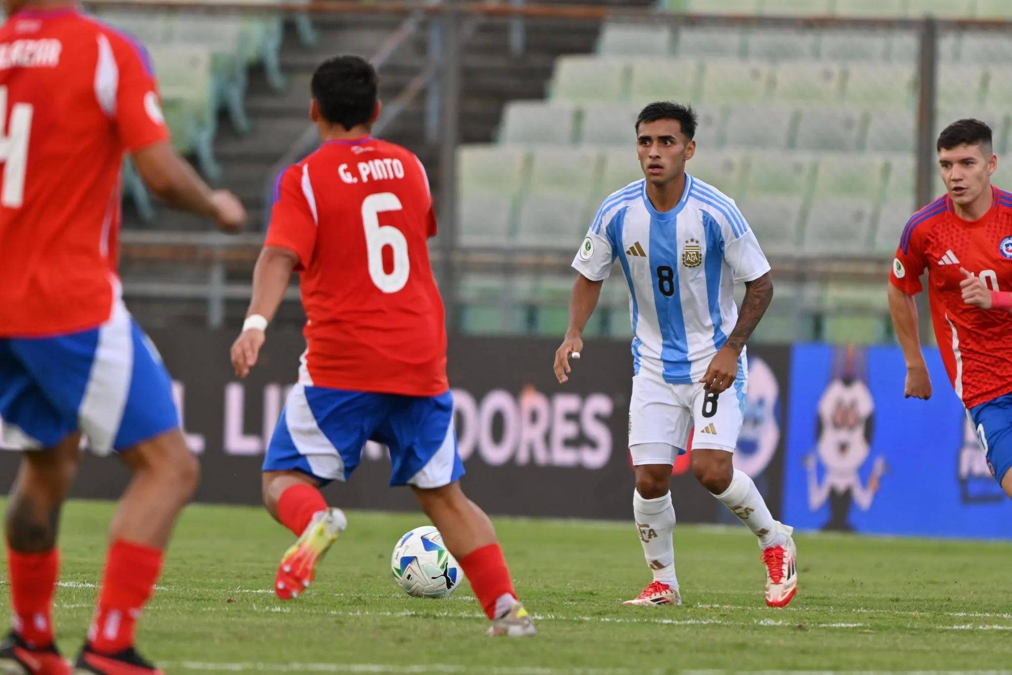 南美代表团在比赛中积极表现 南美代表团在比赛中积极表现