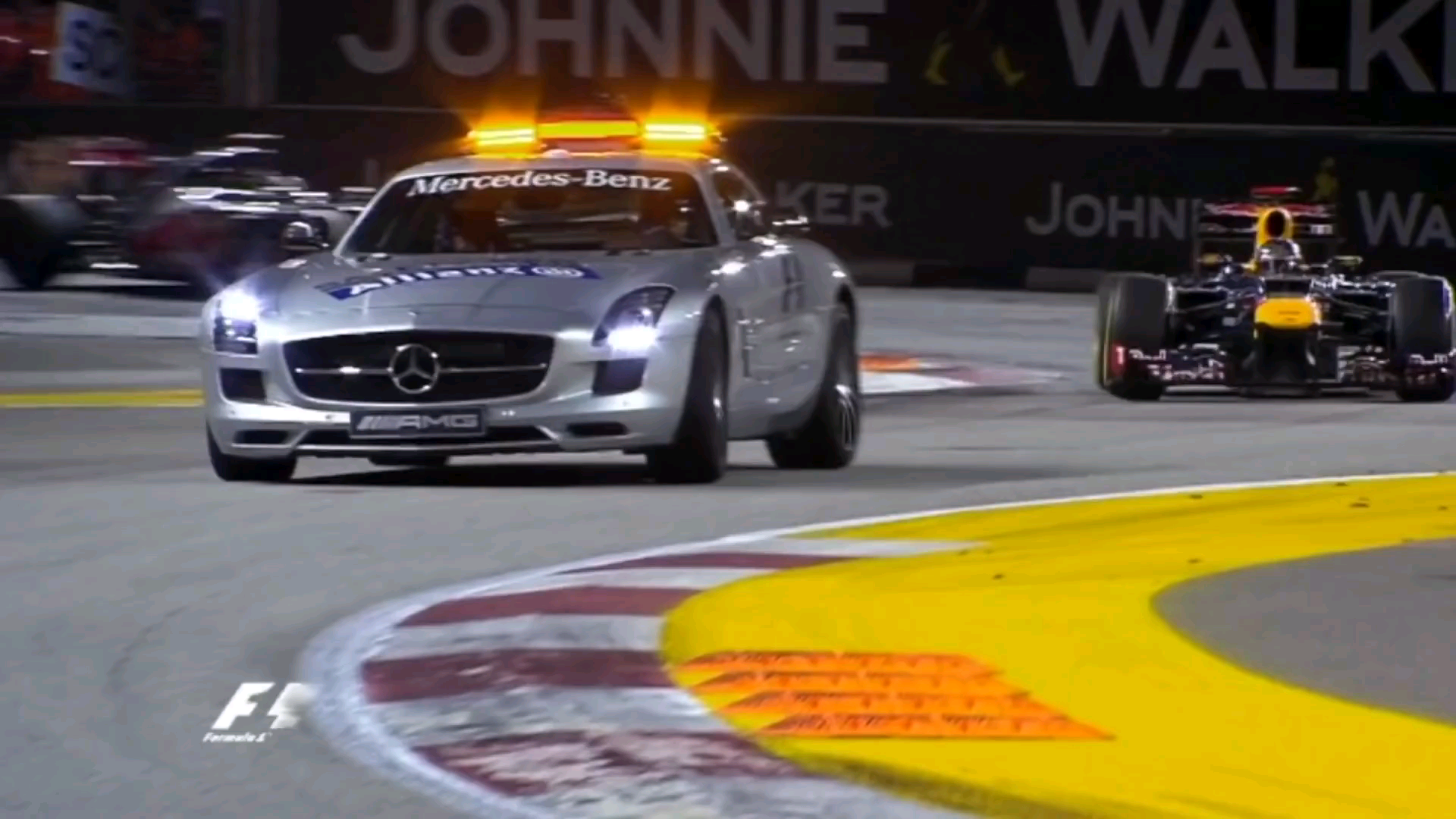 神仙对局!赛车比赛过程堪比大片 神仙对局!赛车比赛过程堪比大片