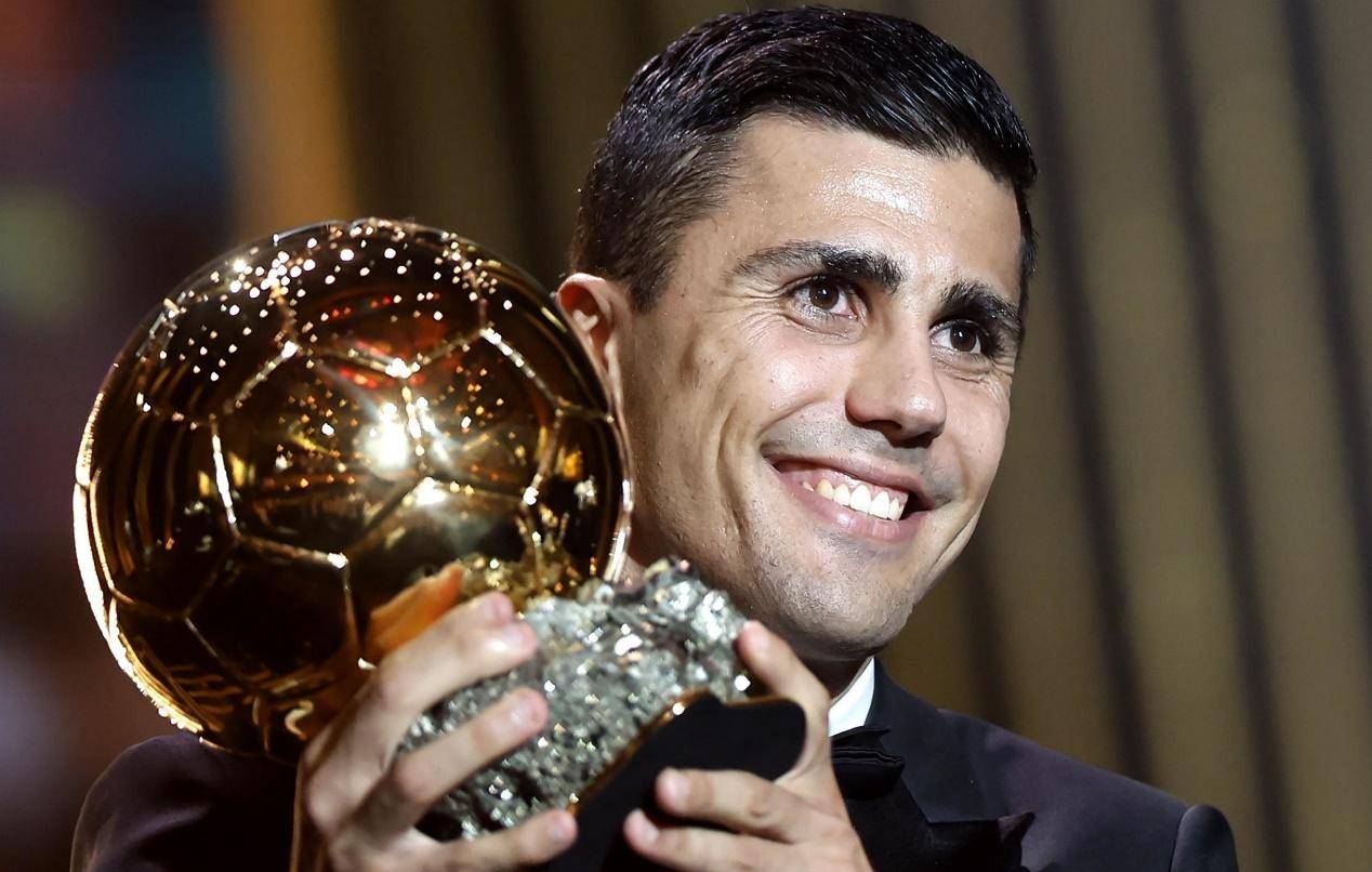 包含欧洲杯球员突破自我，表现堪称完美的词条