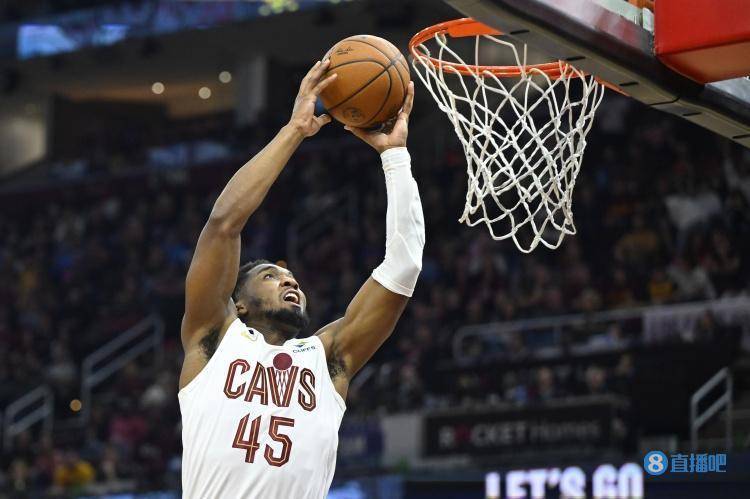 湖人力克北京队,米切尔刷新纪录的简单介绍 湖人力克北京队,米切尔刷新纪录的简单介绍