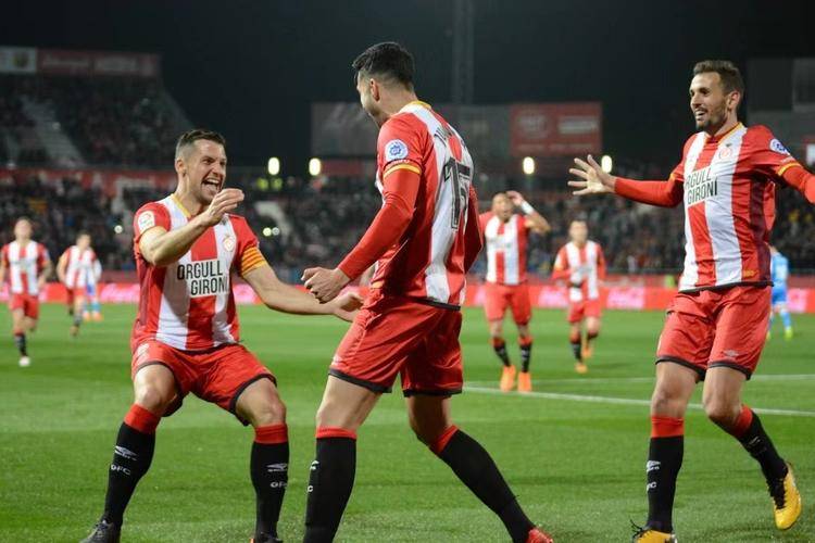 阿拉维斯主场惨遭完败,保级形势危险 阿拉维斯主场惨遭完败,保级形势危险