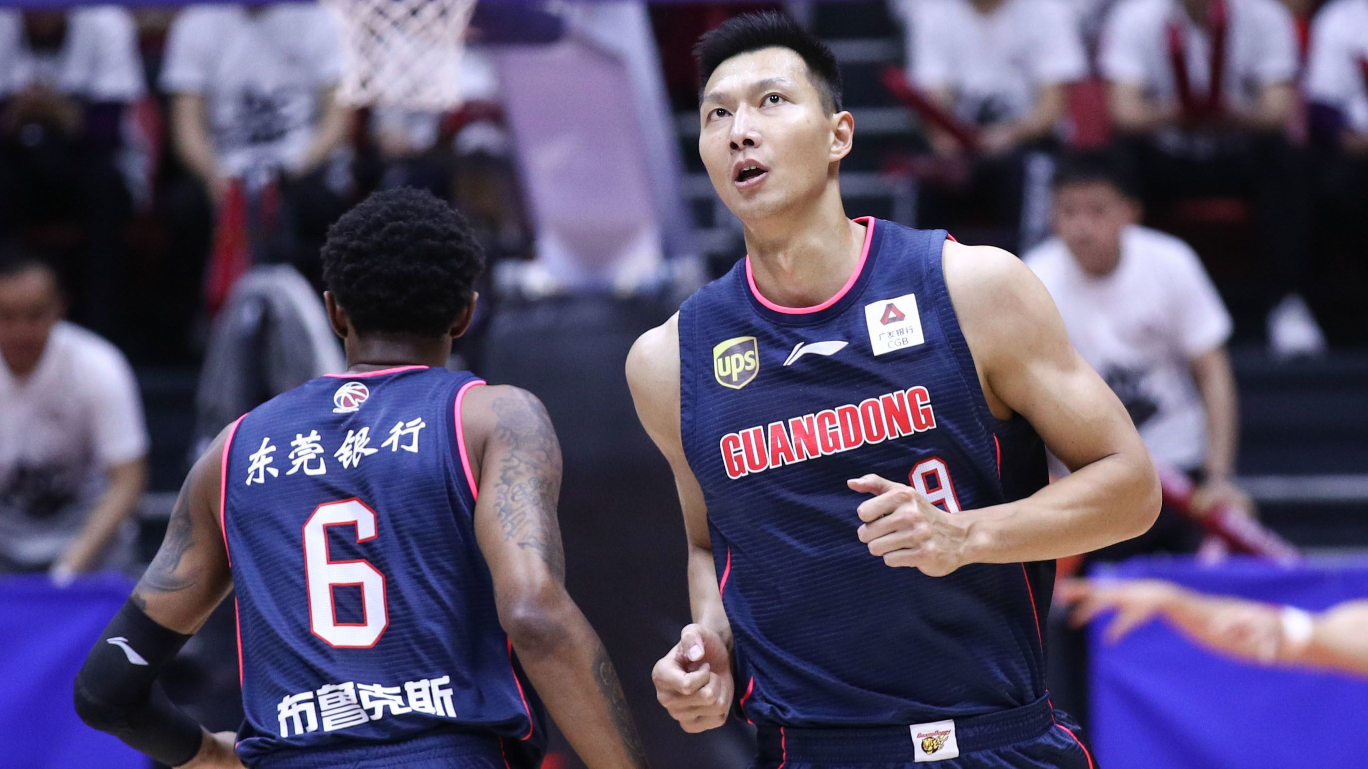 76人轻取山西队,易建联刷新纪录 76人轻取山西队,易建联刷新纪录