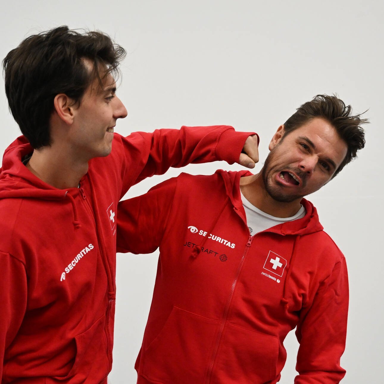 拉沃尔杯逆转戴维斯杯,兹维列夫带队取胜 拉沃尔杯逆转戴维斯杯,兹维列夫带队取胜