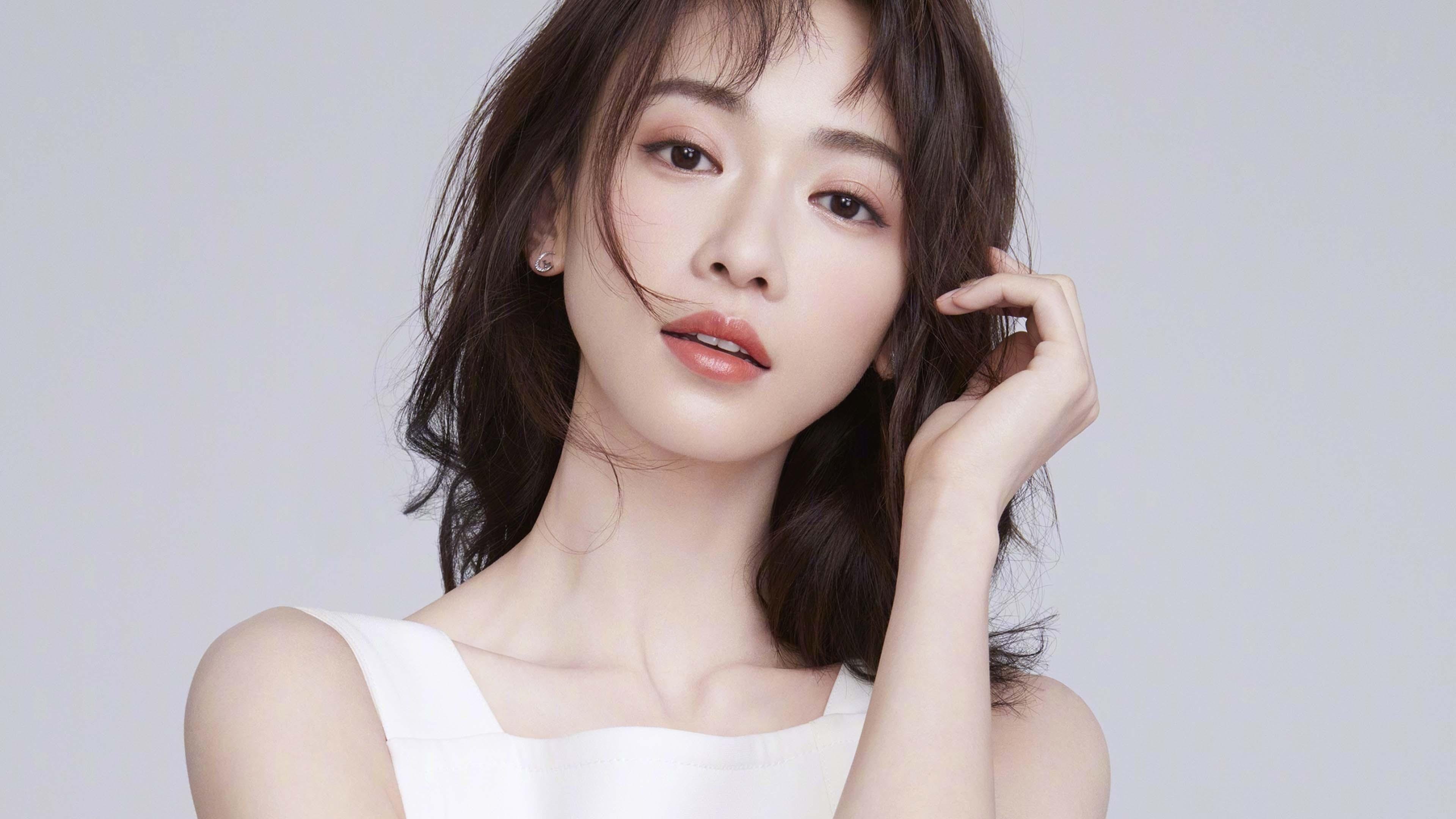 两种疯狂,一种伟大,利物浦的钢铁洪流与莱奥的孤胆美学